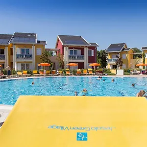 Village Apartman